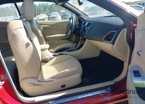 2011 Chrysler 200 Limited z USA, uszkodzony, nr VIN 1C3BC7EG5BN535690